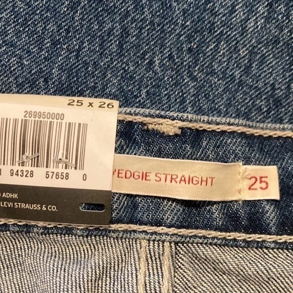 LEVI’S Wedgie Straight High Rise Crop Jeans in Middle Sister Size 25 New NWT - Picture 11 of 14